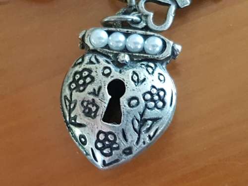 All metal Miglio charm bracket