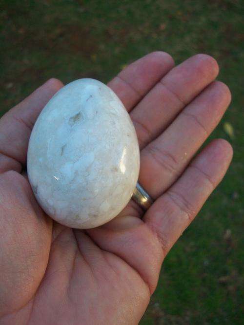White Marble Stone Egg ! 5.5 cm by 4 cm. 163 grammes