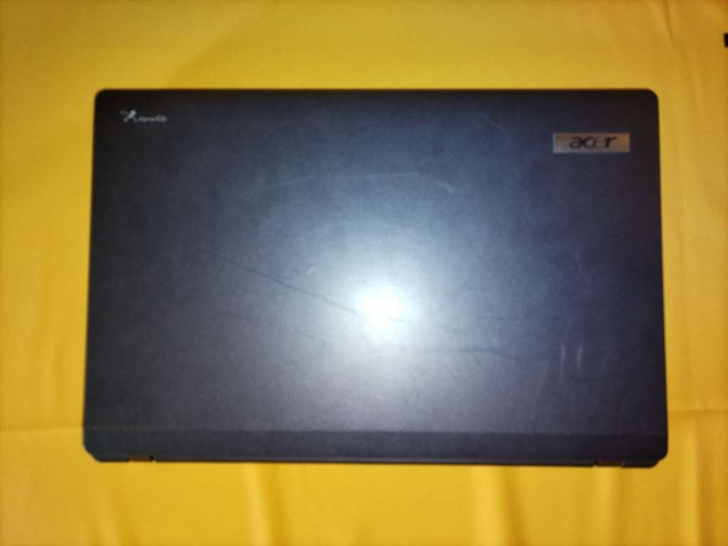 Acer TravelMate 5742, i3 M 380 2.53Ghz CPU, 4GB DDR3 RAM, 1TB HDD