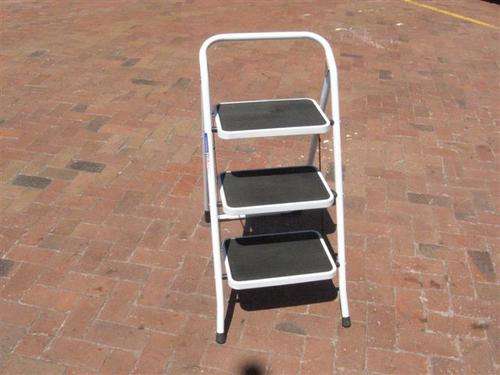 Three Step Ladder ( Wide Step )