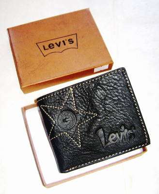 Brand New Mens LEVI Wallet