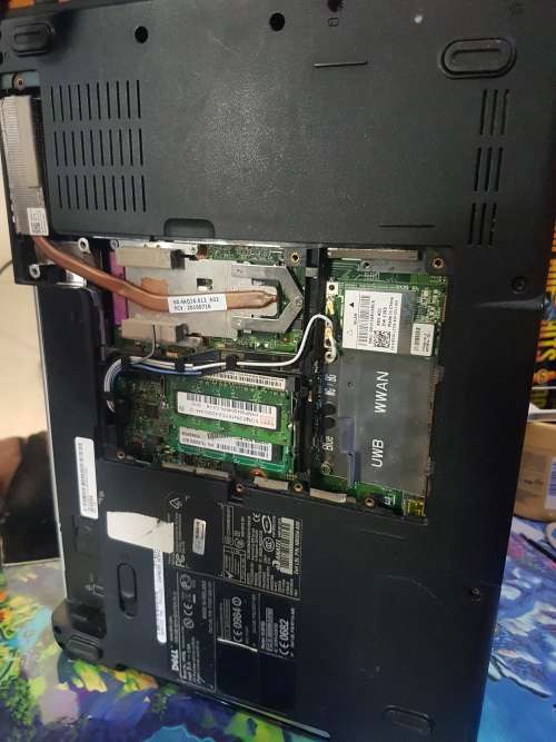 Dell laptop - SPARES OR REPAIRS