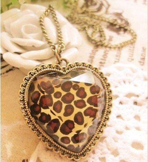 Vintage Leopard Heart Pendant Necklace