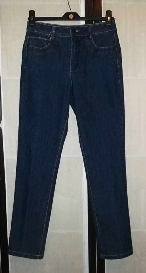 Woolworths magic slimleg jeans size 12