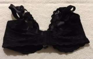 Black lace bra size: 36 F