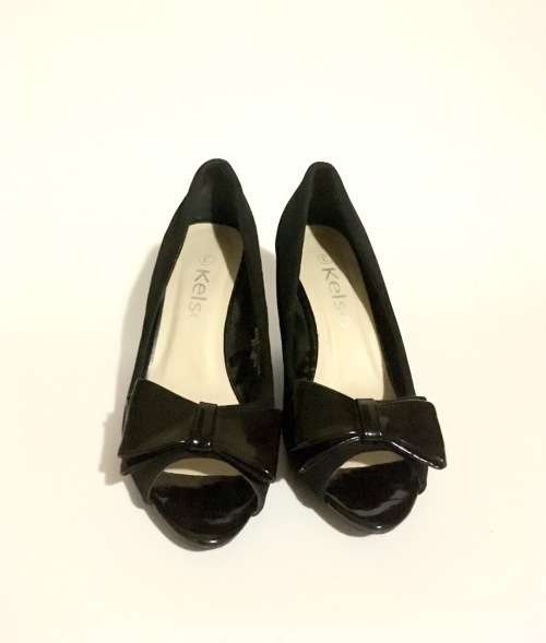 Kelso Black Peep toe Wedge Size: 3