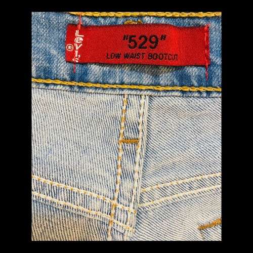 Levi jeans Size: 36