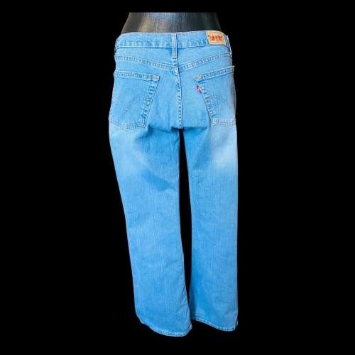 Levi jeans Size: 36