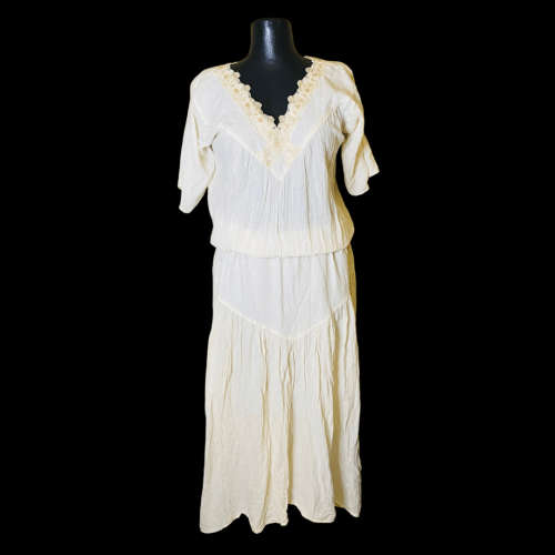 Beige maxi dress Size: L