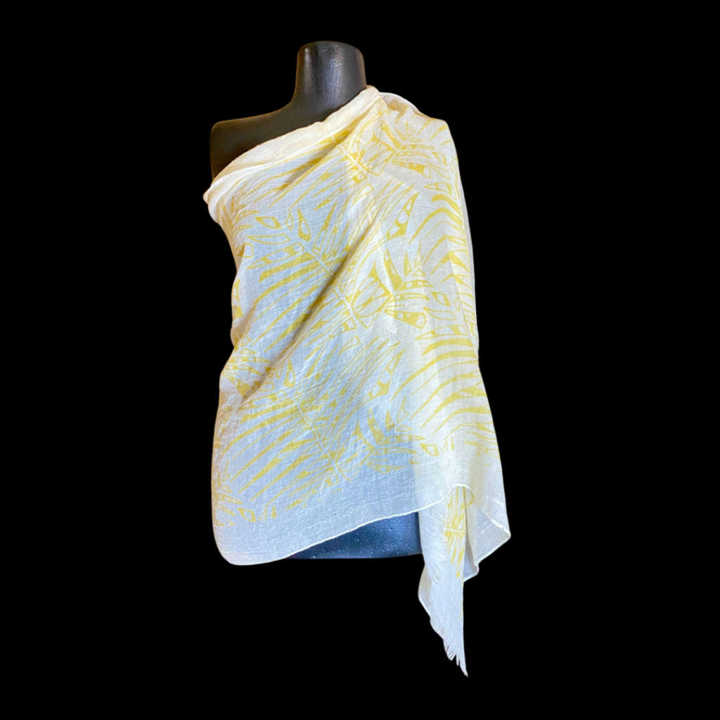 White/yellow scarf
