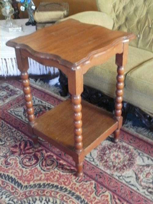 ****SPECIAL**** TEAK BOBBEN TURNED TABLE