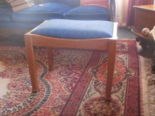 OAK DRESSING TABLE STOOL