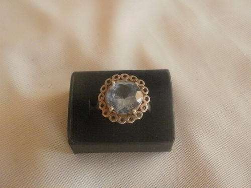 VINTAGE SILVER RING WITH BLUE FACET STONE