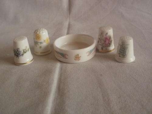 x4 THIMBLES & PIN DISH (ROYAL ALBERT, ROYAL DOULTON, WEDGWOOD)