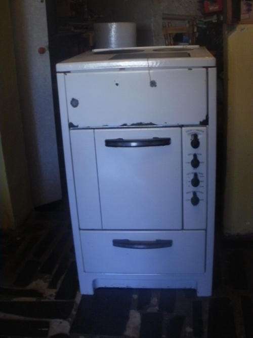 ELECTRIC GEC ENAMEL STOVE, CIRCA 1930