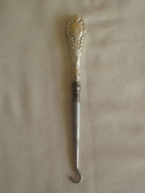 STUNNING SILVER BUTTON HOOK. BIRMINGHAM 1905