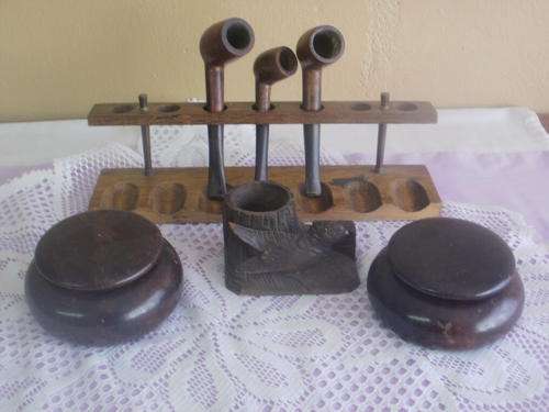 THREE PIPES, STAND & TOBACCO JAR'S