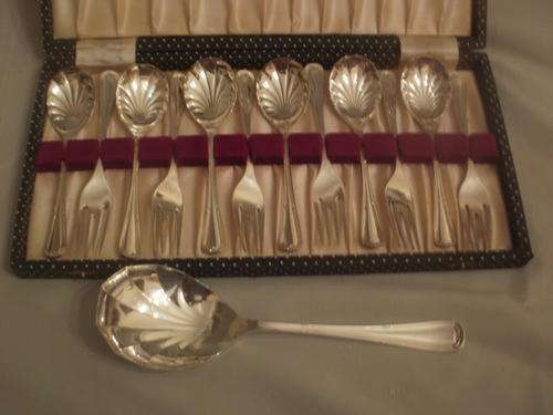 STUNNING 13 PIECE DESERT SET, (EPNS)