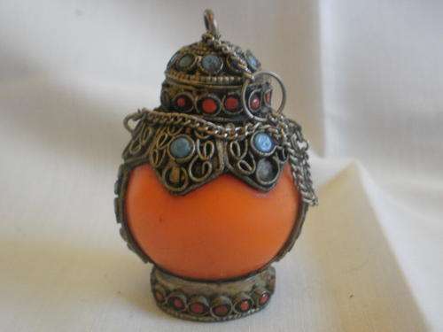 CHINESE SNUFF BOTTLE