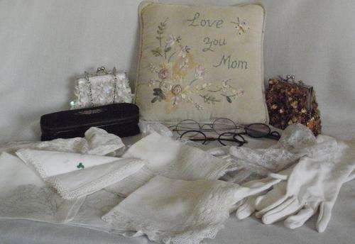 MIXED LOT OF VINTAGE ITEMS