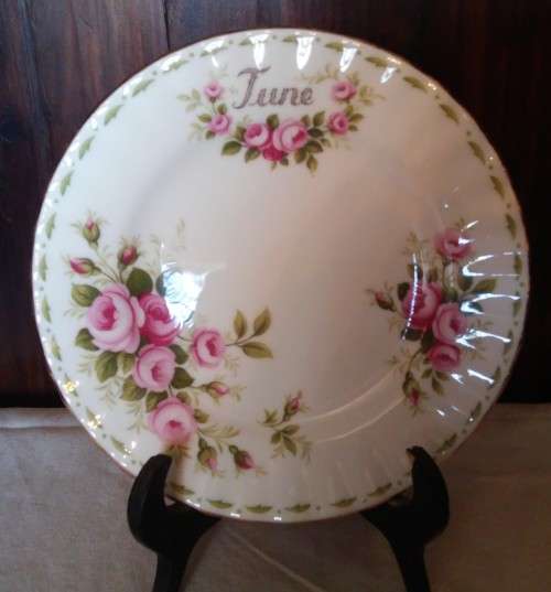 ROYAL ALBERT FLOWER OF THE MONTH SIDE PLATE - JUNE