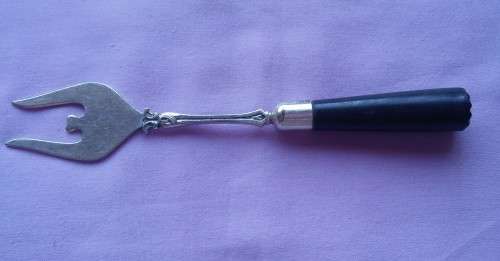 HANDY ANDY CHEESE KNIFE, PICKLE FORK & BREAD FORK