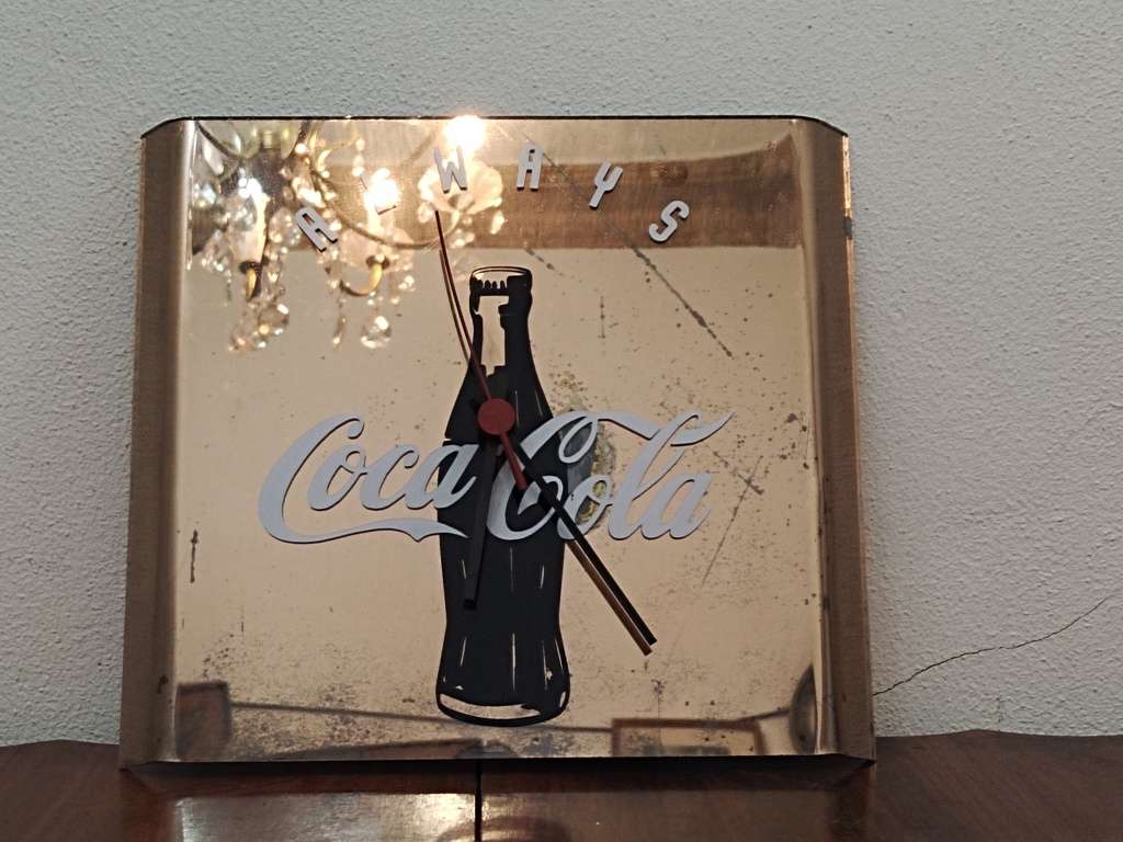 Vintage Coca Cola Quartz wall clock