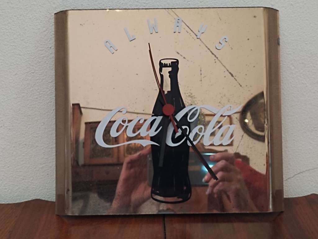 Vintage Coca Cola Quartz wall clock