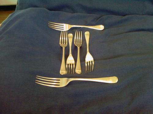 SET OF FORKS