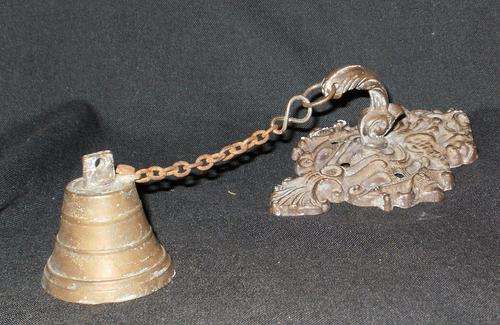 A STUNNING VERY ORNATE BRASS DOOR BELL