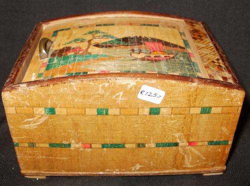 A STUNNING CIGARETTE/JEWELLERY BOX HAVE A LOOK............