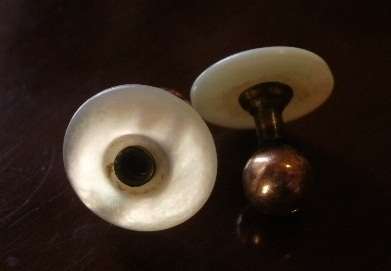 MOTHER OF PEARL CUFLINKS (3)