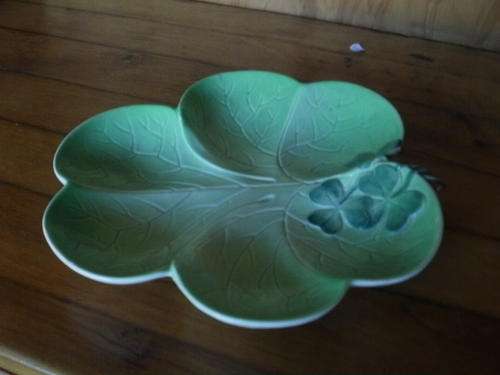 CATLTON WARE LEAF DISH