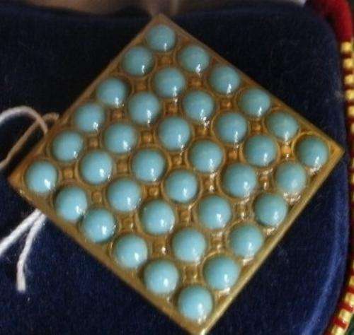 FASHION BROOCH WITH BLUE STONES