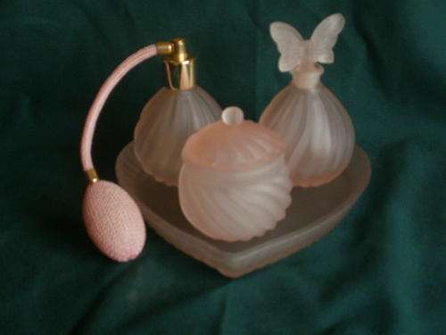 DRESSING TABLE SET(PERFUME BOTTLES)