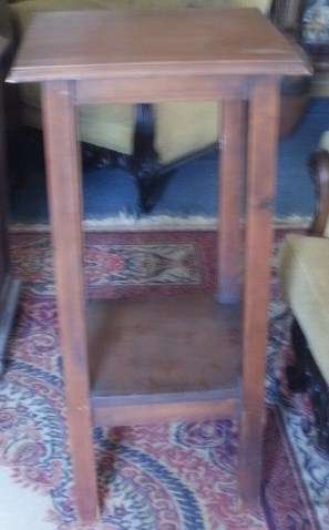 A LAMP OR CANDELABRA TABLE