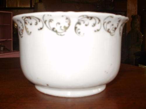 VICTORIA CARLSBAD AUSTRIA (1891-1918) SUGAR BOWL?