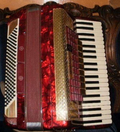 SCANDALLI 120 BASS ACCORDION
