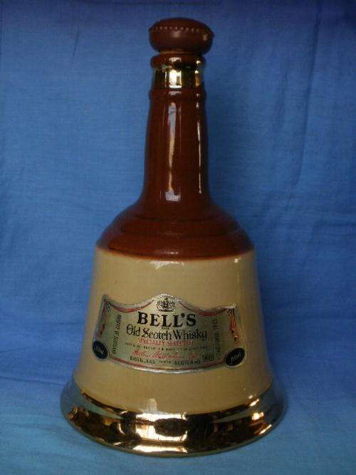 WADE BELL'S SCOTCH WHISKY DECANTER