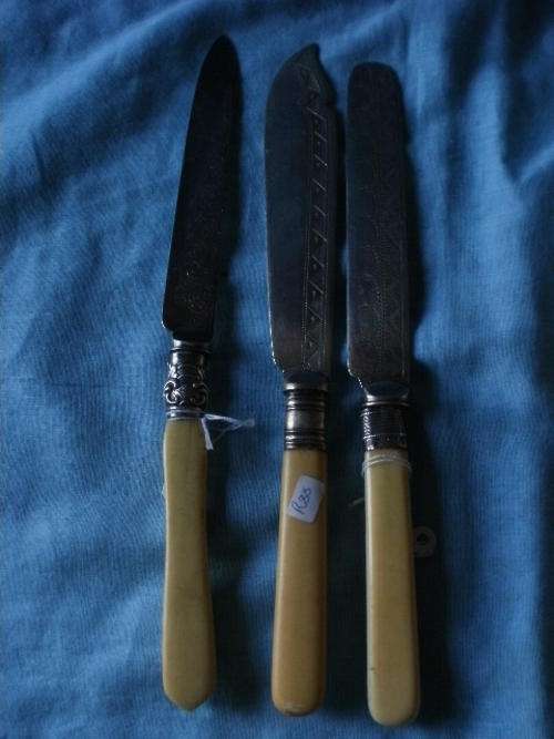 X3 LOVELY BONE HANDLE KNIFES/FISH KNIFES