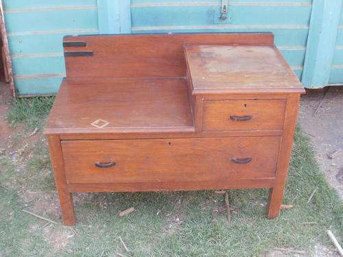 SMALL CUPBOARD FOR GENTS