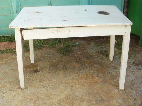 WHITE TABLE , NEED RESTORATION