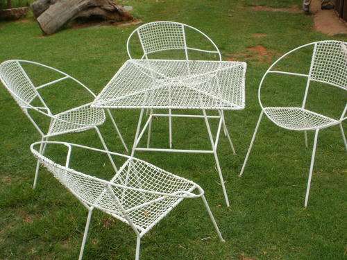 ***SPECIAL*** NEW STOCK*** OLD GARDEN SET IN WHITE