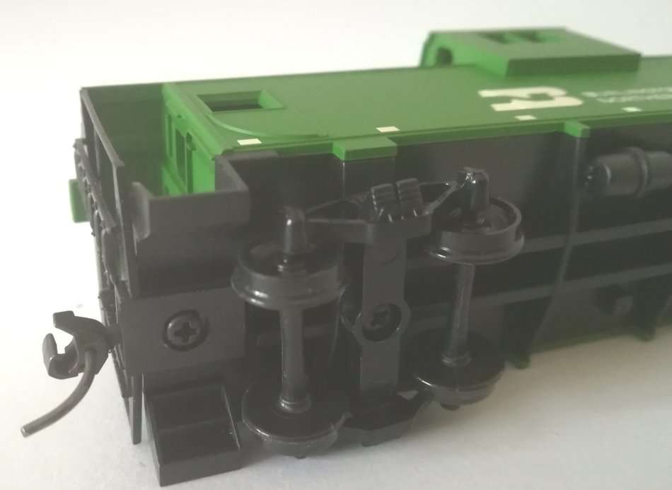 SW Loco and Caboose (DC)