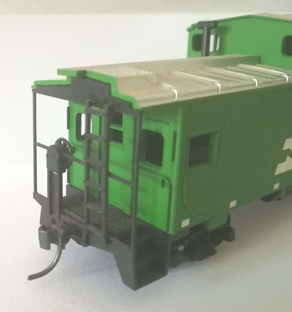 SW Loco and Caboose (DC)