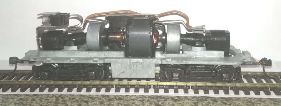 SW Loco and Caboose (DC)