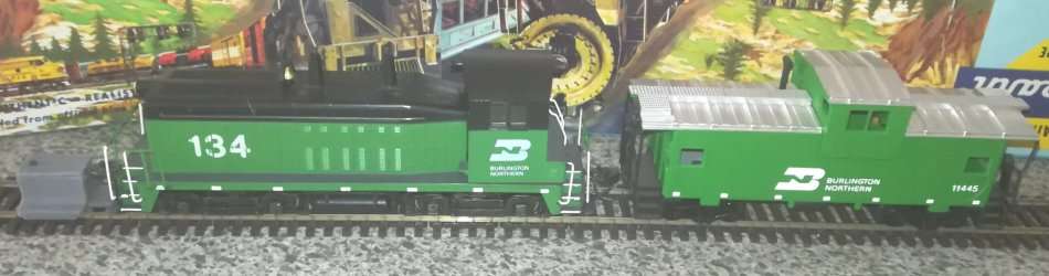 SW Loco and Caboose (DC)