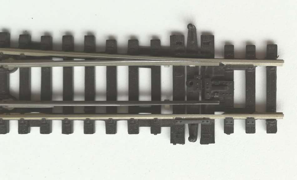 Peco SL-88 large radius R/H turnout + rail-joiners