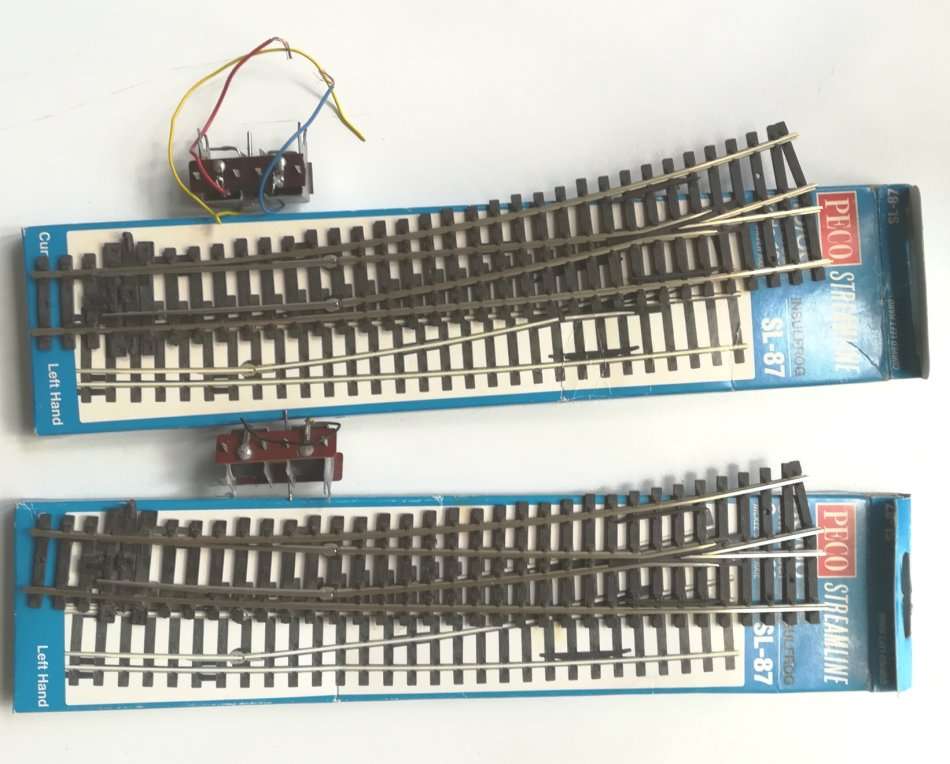 2x Peco code 100 large L/H curved turnouts + motors