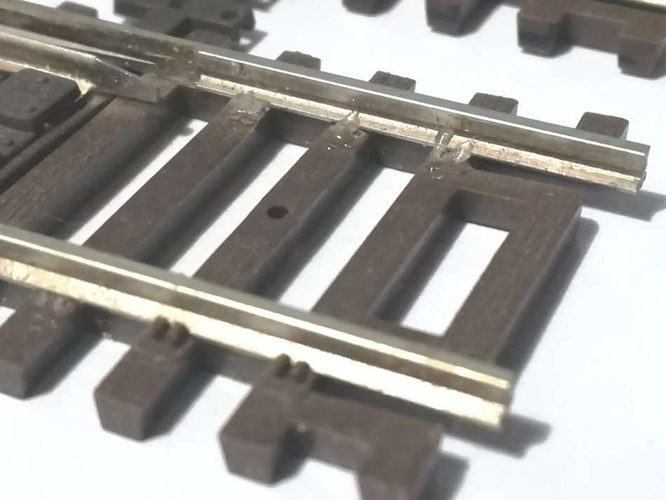 Atlas code 83 turnouts